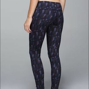 Lululemon wunder under pant, size 2, like new